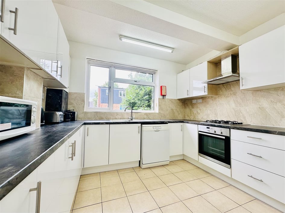 Harlaxton Drive, Lenton, Nottingham - Image 2